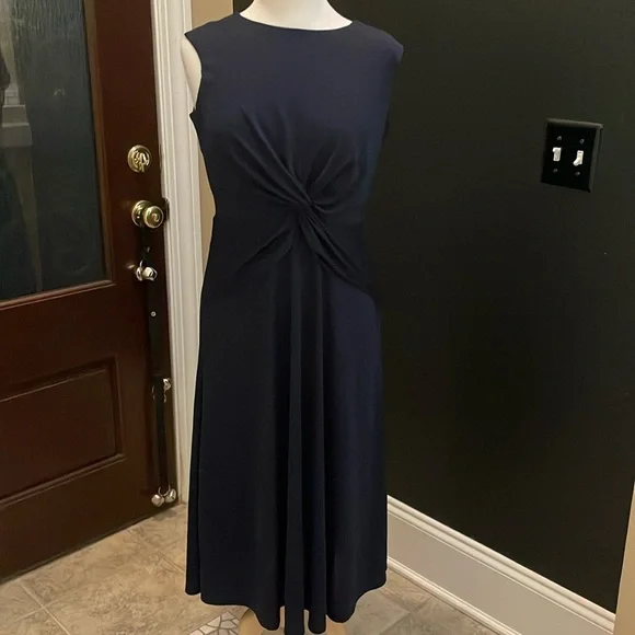 NWT Navy Lauren Ralph Lauren twist front dress. Size 6 - Picture 2 of 9